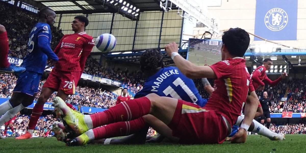 Liverpul još slavi! Čelsiju derbi na "Stamford Bridžu"! Liga šampiona sve bliže!