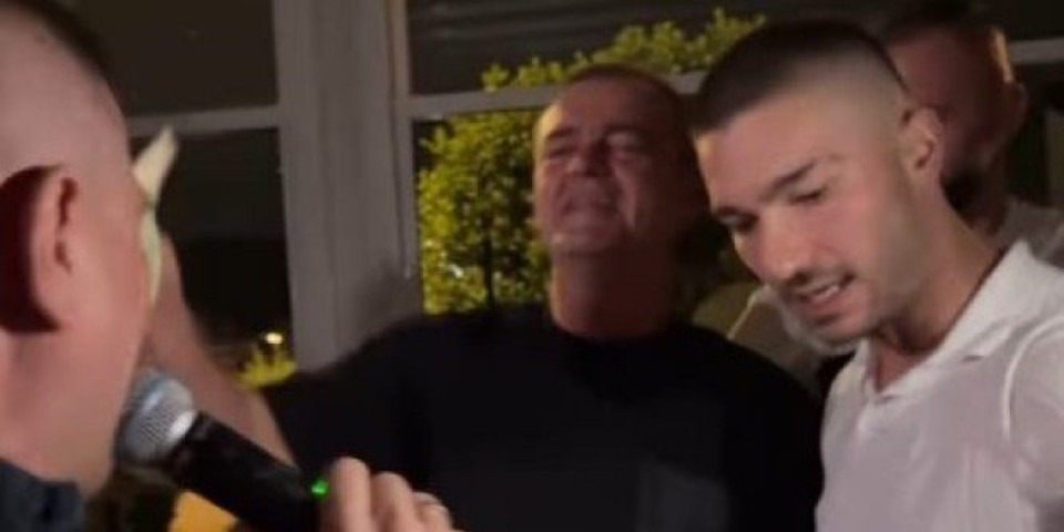 Mirko Šijan slavio do zore! Kad mu je Baja Mali Knindža zapevao ovu pesmu, potpuno se slomio (VIDEO)