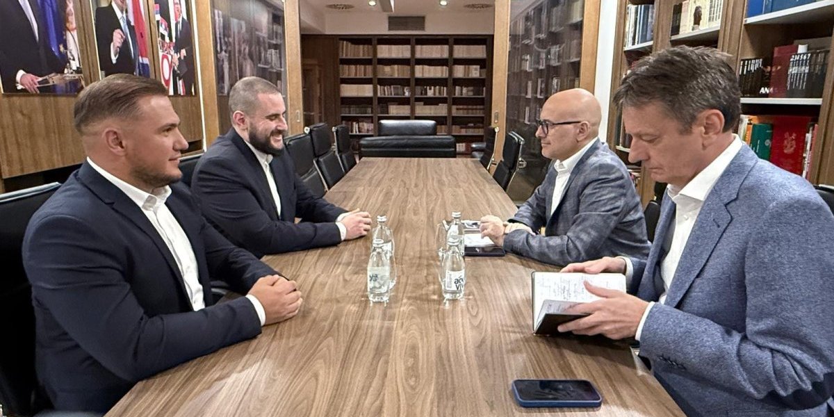 Važan sastanak u sedištu naprednjaka: SNS i SPP nastavljaju saradnju