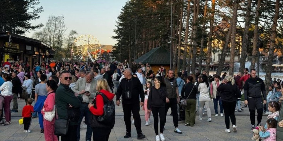 Svi kažu preskupo je, a više od 100.000 njih provelo prvomajske praznike baš ovde!