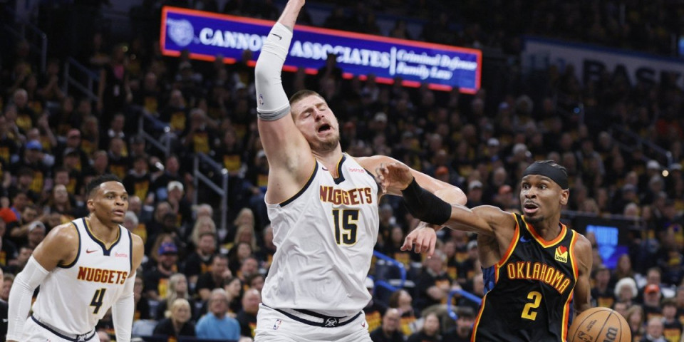 Jokić brutalno odgovorio na prozivke! Urlali na Srbina, a on im ubacio 42 poena i poslao poruku!