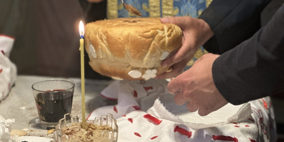 Znak od Boga! Mala Đurđina samoj sebi dala ime: Nikolići dočekali prinovu na krsnu slavu (FOTO)