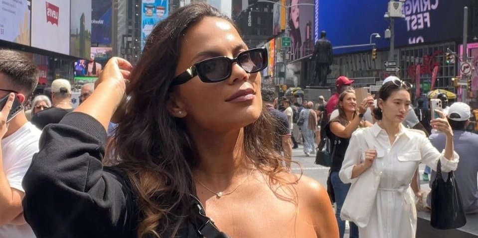 Gori Rim zbog Srpkinje! Gole noge, duboki šlic, supruga Viktora Troickog ostavlja bez daha (FOTO)