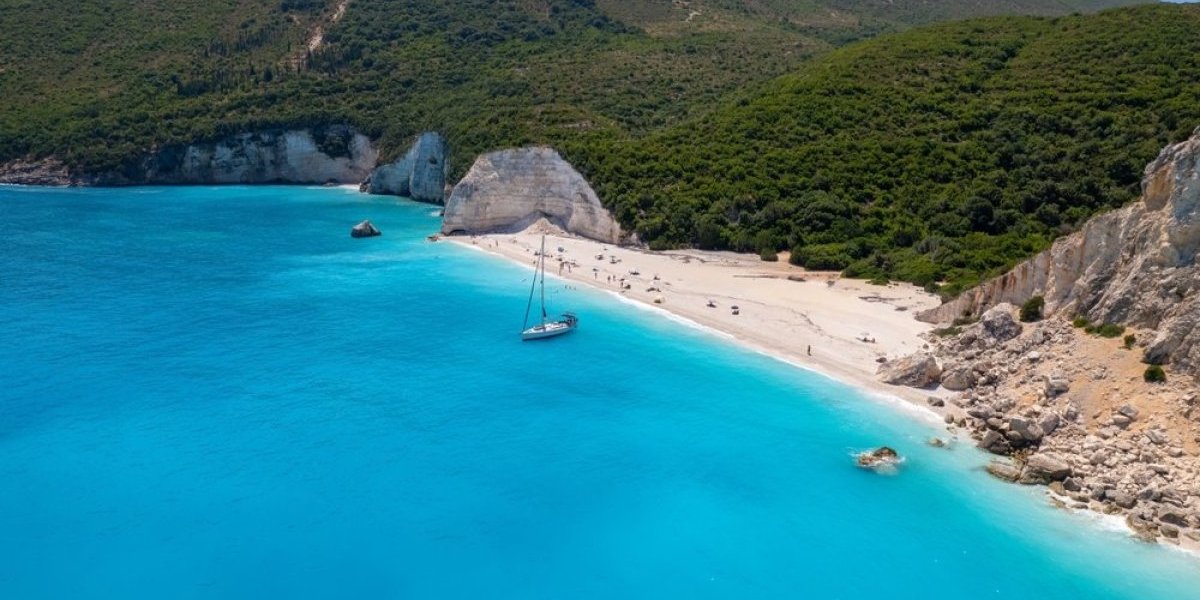 Drama na Floridi: Grom udario u porodicu na plaži - ćerka završila u bolnici (VIDEO)