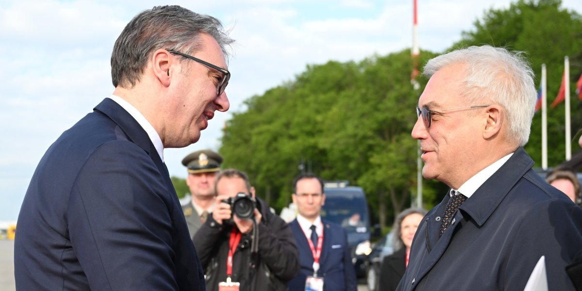 Vučić stigao u Moskvu! Predsednički avion sleteo na aerodrom Vnukovo!