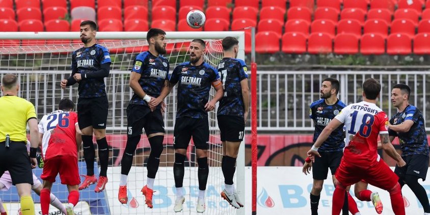 Poznata lica na "Karađorđu"! Čelnici FSS-a bodre sa tribina u polufinalom meču! (FOTO)