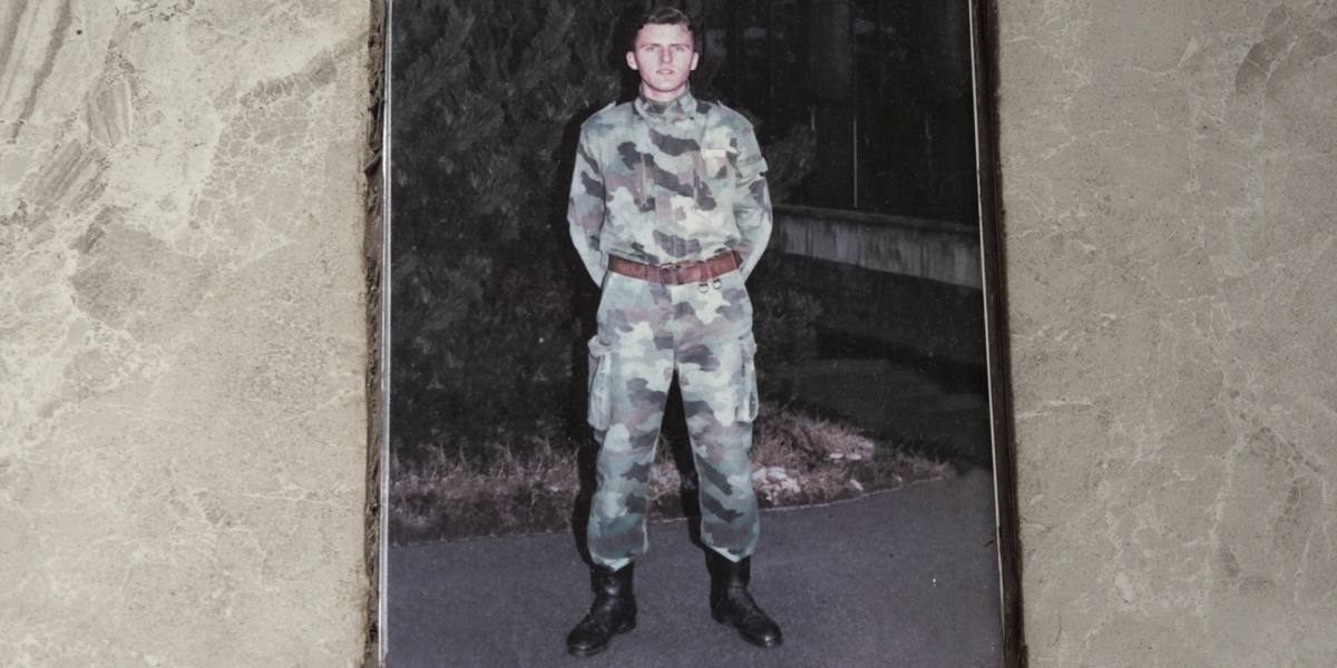 Bio je najbolji u svojoj klasi! Junak sa Košara nesebično dao život za Srbiju: Poručnik Đurović zlatnim slovima upisan u našu istoriju! (FOTO)