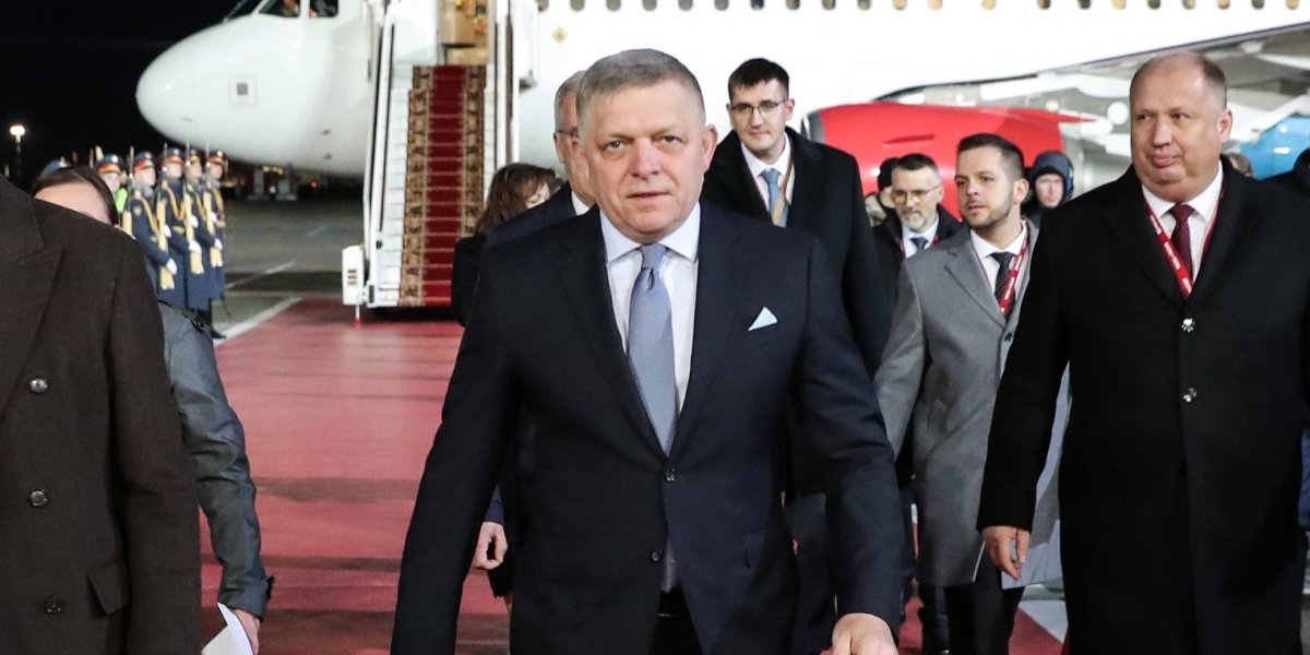U pravi čas: Fico sleteo u Moskvu! (VIDEO)