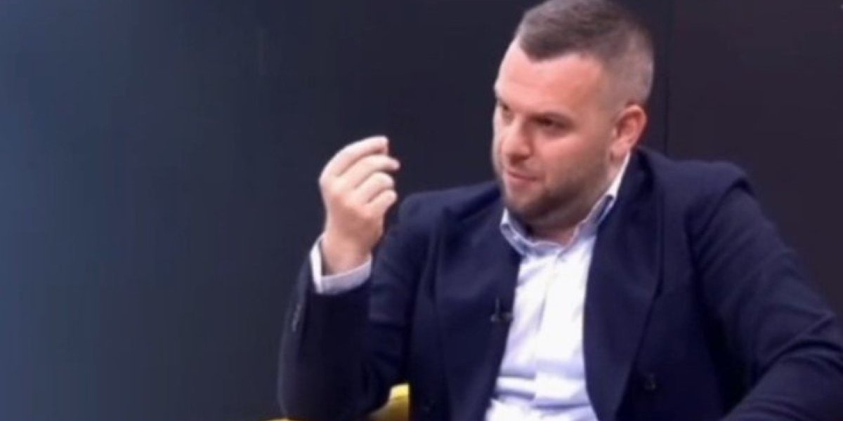 Mrzi srpsku himnu, Srbi su genocidan narod, Kosovo nije Srbija! Advokat blokadera ne krije da mrzi sve što je srpsko! (VIDEO)