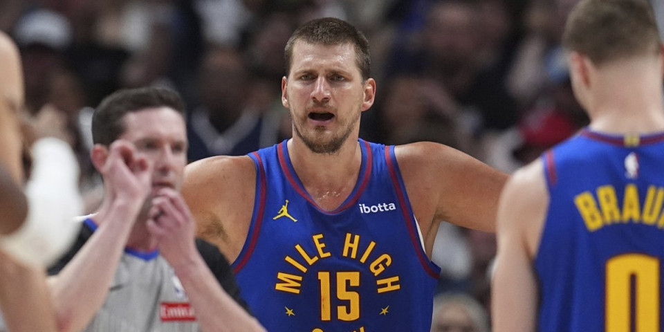 (VIDEO) Jokić urlao na sudije! Poništili mu koš, on nije mogao da se smiri