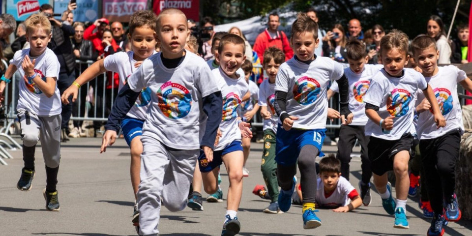 Najslađa trka oko slonare: Vukan Stanković pobednik 29. Dečjeg maratona