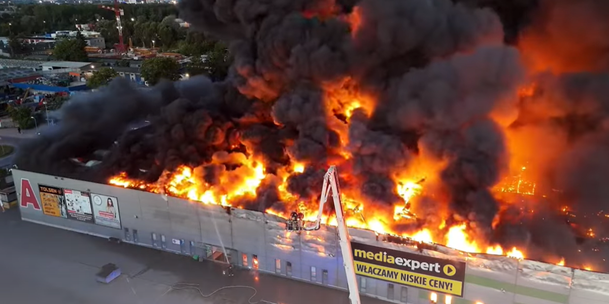 (VIDEO) Šta je ovo Rusija uradila u prestonici NATO države?! Zakleti neprijatelji Moskva objavili šokantne vesti!