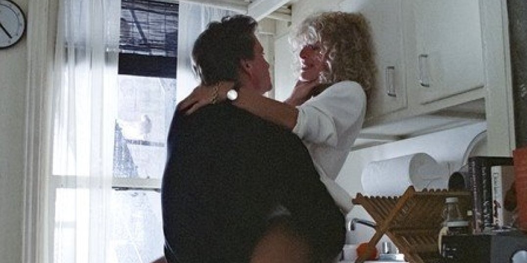 (FOTO) Bila je seks bomba, a danas je ne biste prepoznali ni na ulici! Zvezda erotskog trilera nestala iz javnosti