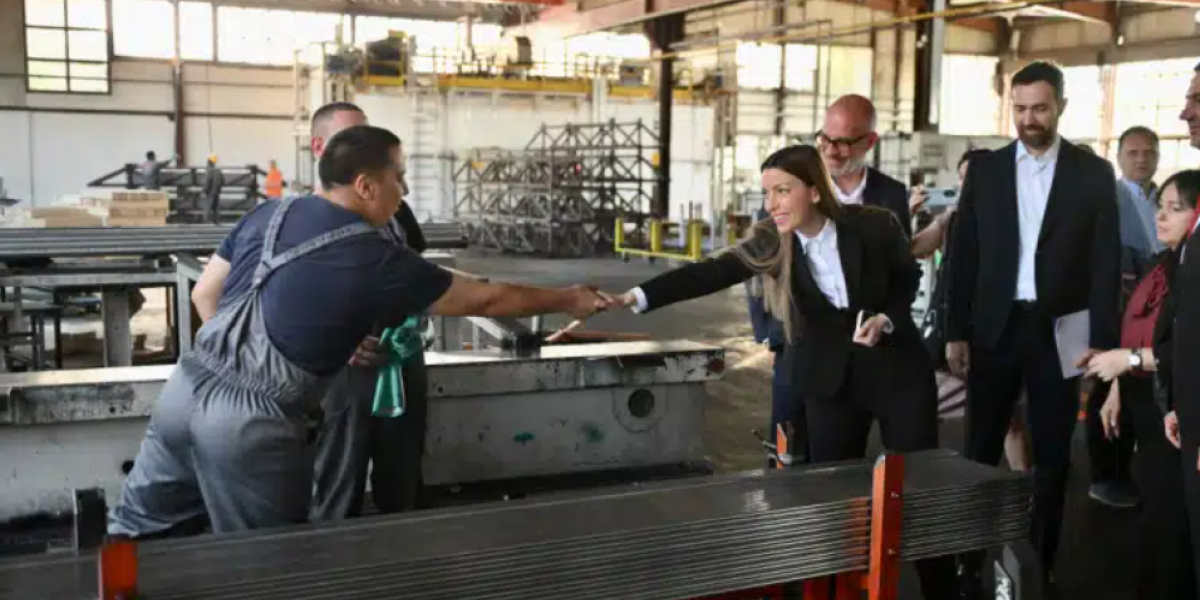 Cilj je više od 300 zaposlenih! Ministarka Mesarović obišla fabriku u Nišu