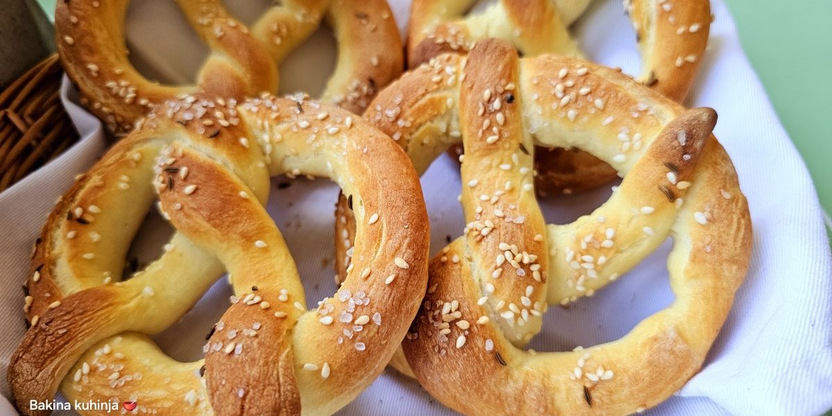 Hrskave domaće perece - Deca će ih obožavati, a bolje su nego iz pekare (VIDEO)