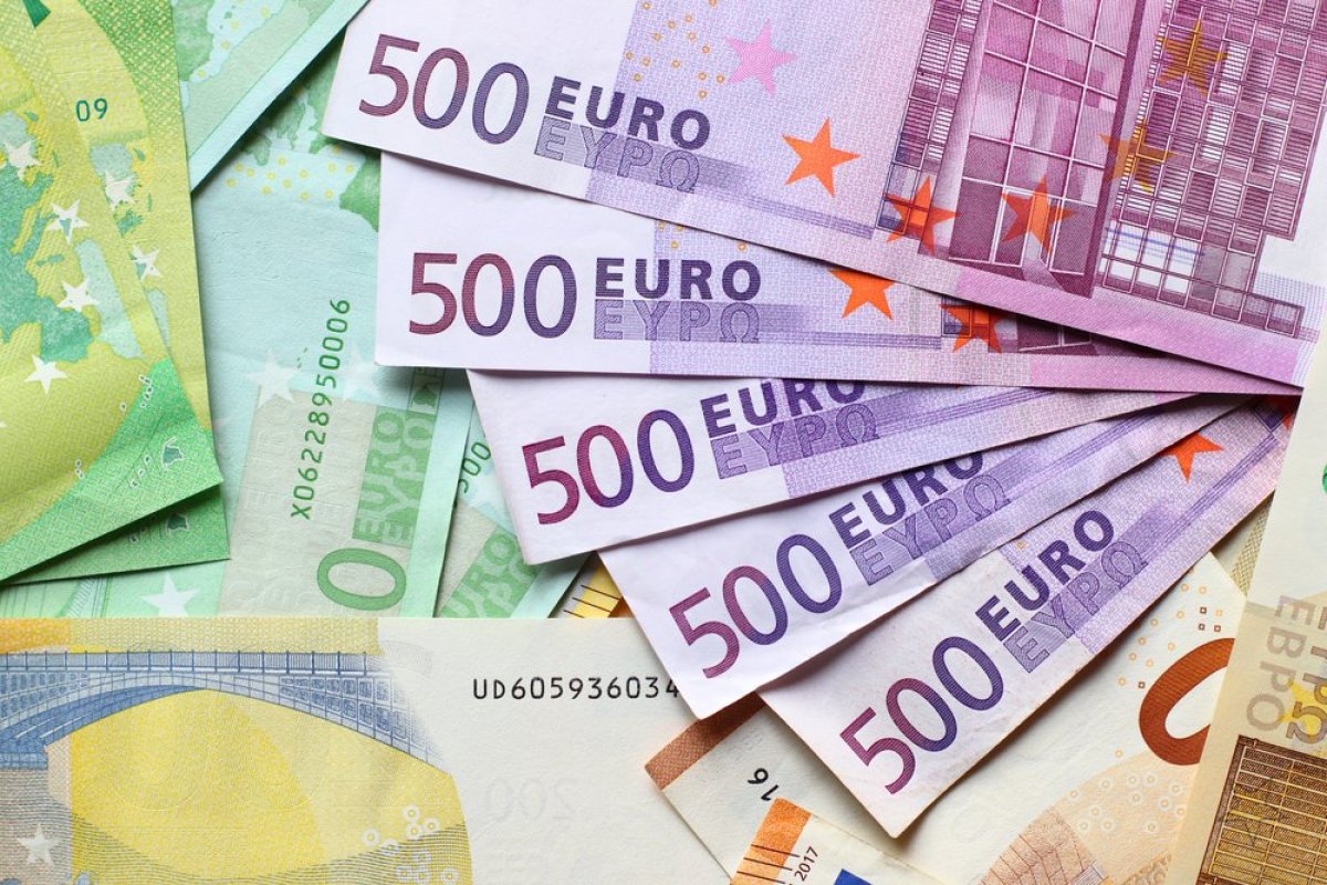 Nova promena: Evo koliko danas iznosi kurs dolara i evra