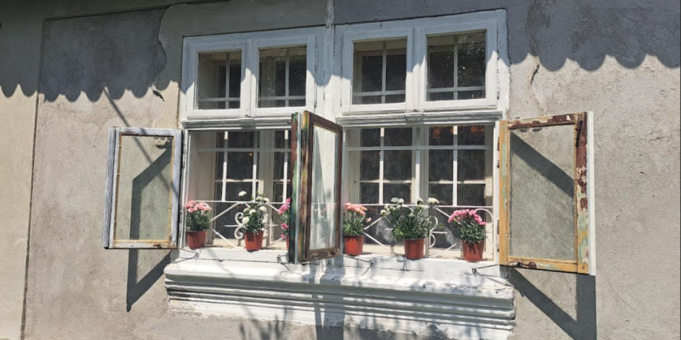 Najpopularnija srpska snajka napustila Beograd! Evo gde smo je pronašli