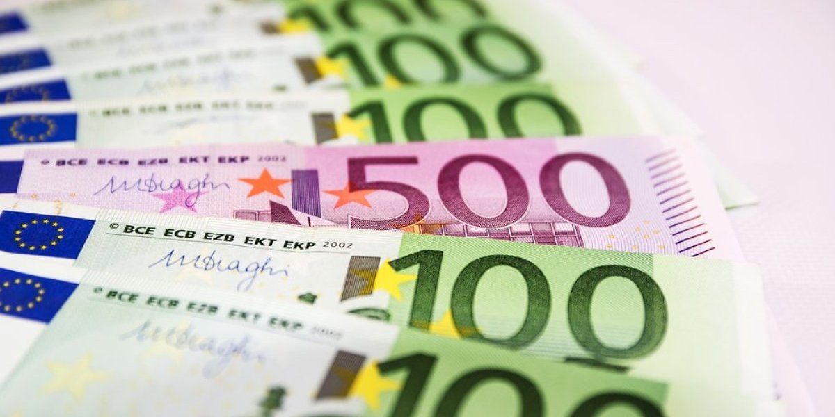 Novac stiže za 4 horoskopska znaka: Evo ko će dobiti pare do 31. maja, a jedan znak treba da igra igre na sreću