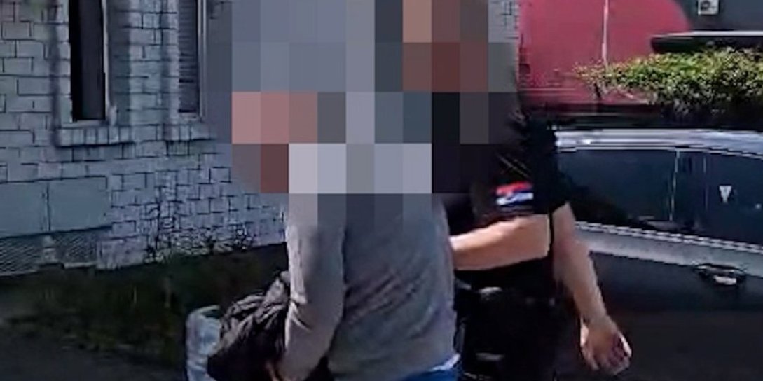 Oglasio se MUP povodom pucnjave u Borči: Pucao na oca, u torbi držao oružje