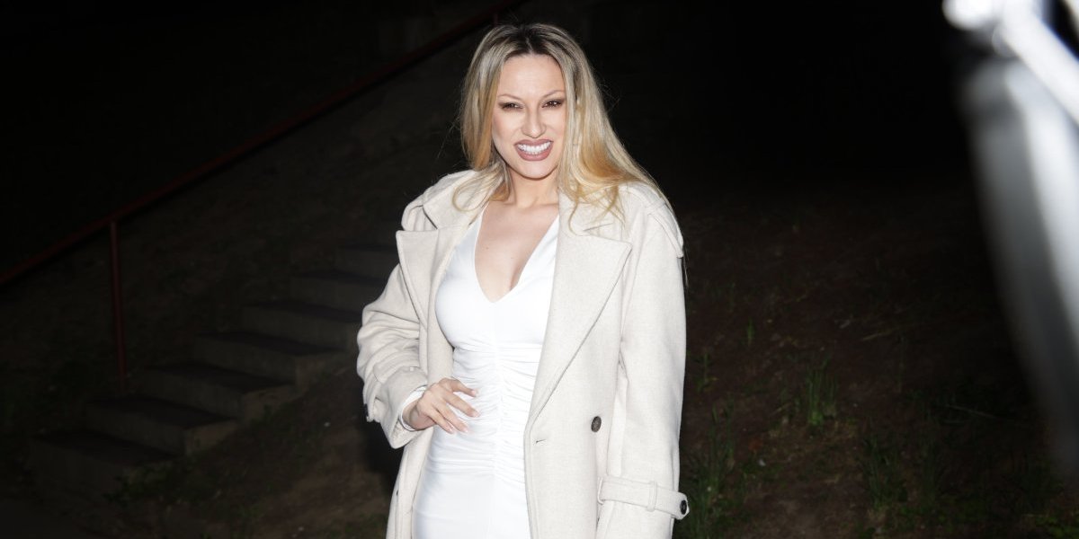 Ugasila je kao sveću: Rada zvala Sneki da mere noge, a ova je oduvala jednim potezom (VIDEO)