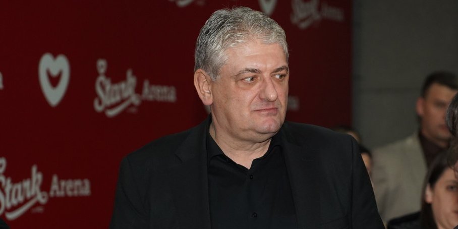 Nakon razvoda od Dragane Mirković živi kao mladić: Toni Bijelić u noćnom provodu sa kolegom bivše žene (FOTO)