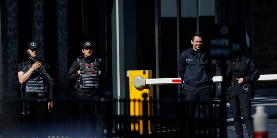 Misteriozni čovek iz Putinove delegacije privukao pažnju: On je prvi koji je to uspeo (FOTO)