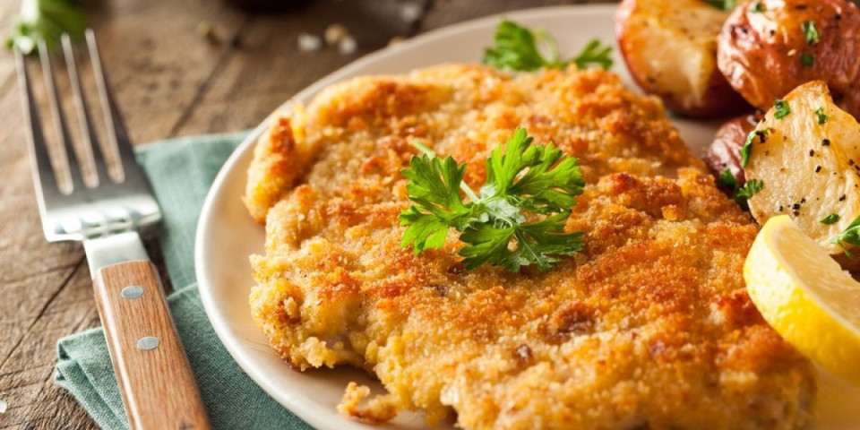 Pileće faširane šnicle na francuski način: Sočne, brze i bez klasičnog mlevenja