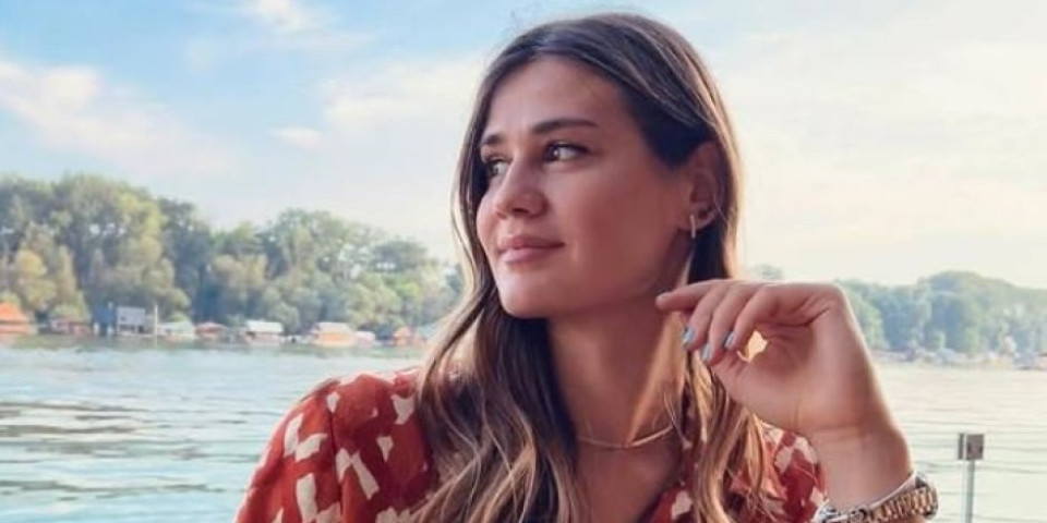 Da li je Katarina najlepša srpska odbojkašica? Žena je našeg košarkaša, rastala se sa klubom u Turskoj (FOTO)