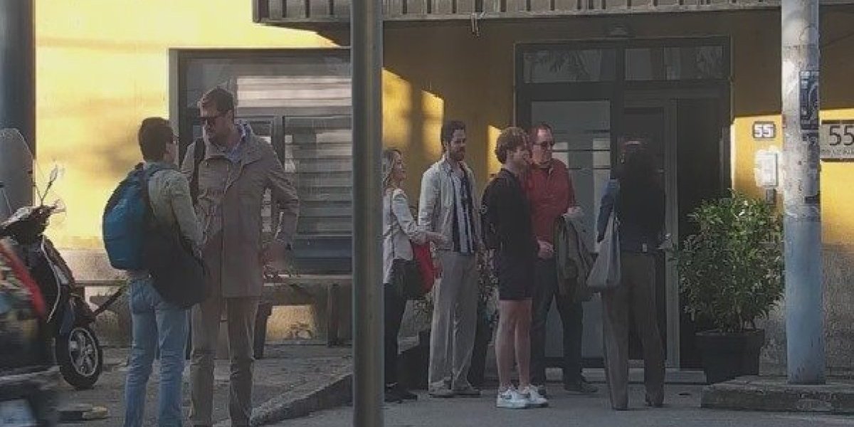 Sastali se profesori i studenti blokaderi: Dok kuju novi plan, pogledajte kako su urnisali prostorije Rektorata u Beogradu (FOTO)