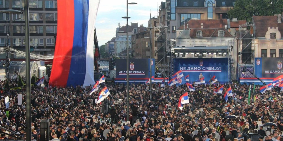 Od jula besplatan javni prevoz, đaci dobijaju udžbenike: Neverovatne vesti za Niš