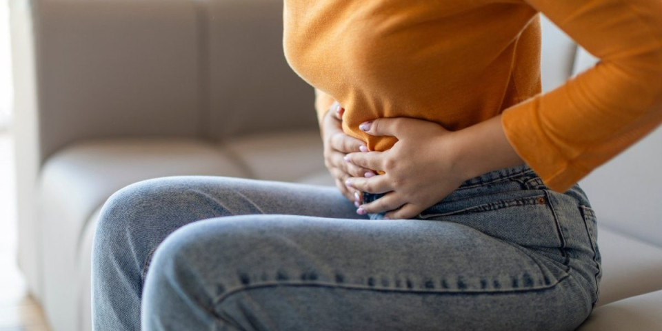 Stres vam steže želudac? Tehnika 4-7-8 rešava bol za minut