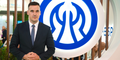 eć prvih sati po otvaranju velike sajamske manifestacije, na štandu Kompanije „Dunav osiguranje“ potpisana je polisa osiguranja useva i plodova sa „Hollo company“ iz Doroslova kod Sombora.