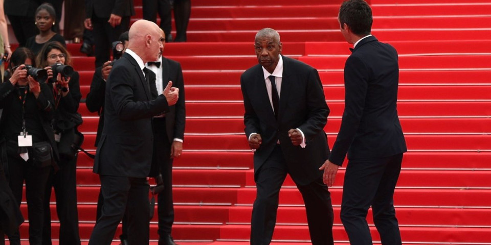 Skandal u Kanu! Denzel Vošington pobesneo na fotografa, prišao mu i onda je nastao pravi haos (VIDEO)