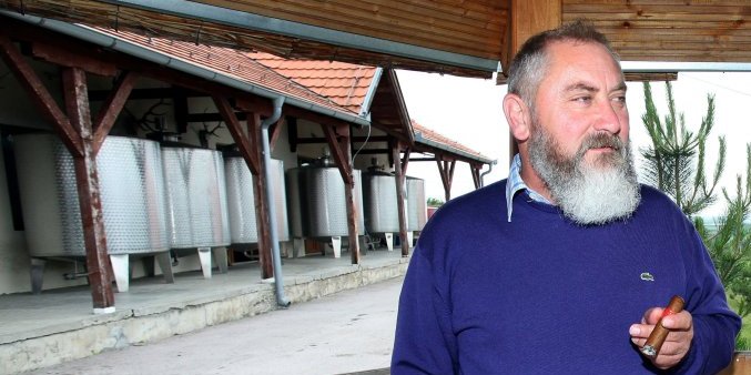 Poslednje fotografije Damira Dokića: Ovako je izgledao pred smrt, društvo mu pravila mlađa plavuša (FOTO GALERIJA)