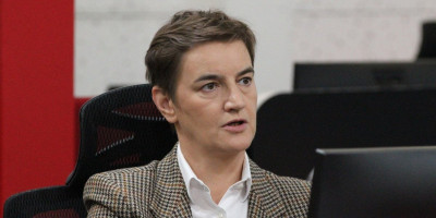 Predsednica Narodne skupštine Ana Brnabić izjavila je danas da zahtev studenata u blokadi za održavanjem vanrednih parlametnarnih izbora ima samo jedan cilj, a to je, kako kaže, da se dodatno "pumpa" atmosfera i da nema nikakve veze sa demokratijom ni sa boljitkom Srbije.