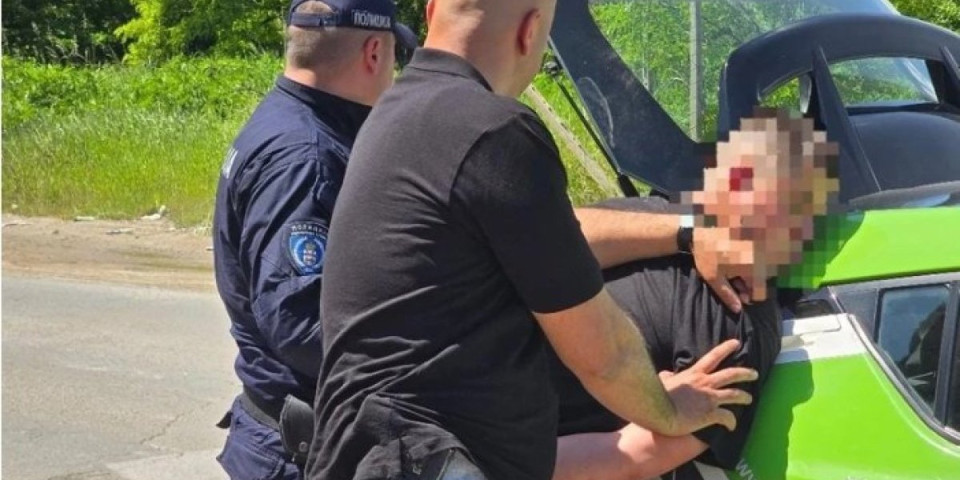 Hapšenje u Novom Pazaru: Policija zaplenila drogu i oružje! (FOTO)