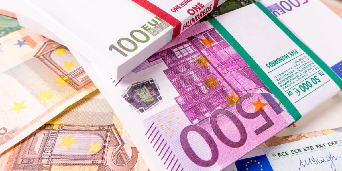 Novac stiže za 4 horoskopska znaka: Evo ko će dobiti pare do 23. avgusta, a jedan znak treba da igra igre na sreću