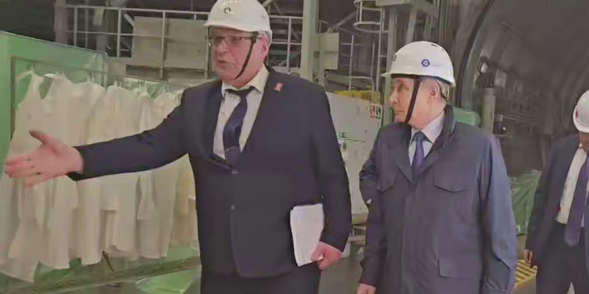 (VIDEO) Zelenski, gde ti je ovo? Putin ga u Kursku ponizio do kraja: Trijumfalna šetnja glavnim ciljem ukrajinske ofanzive!