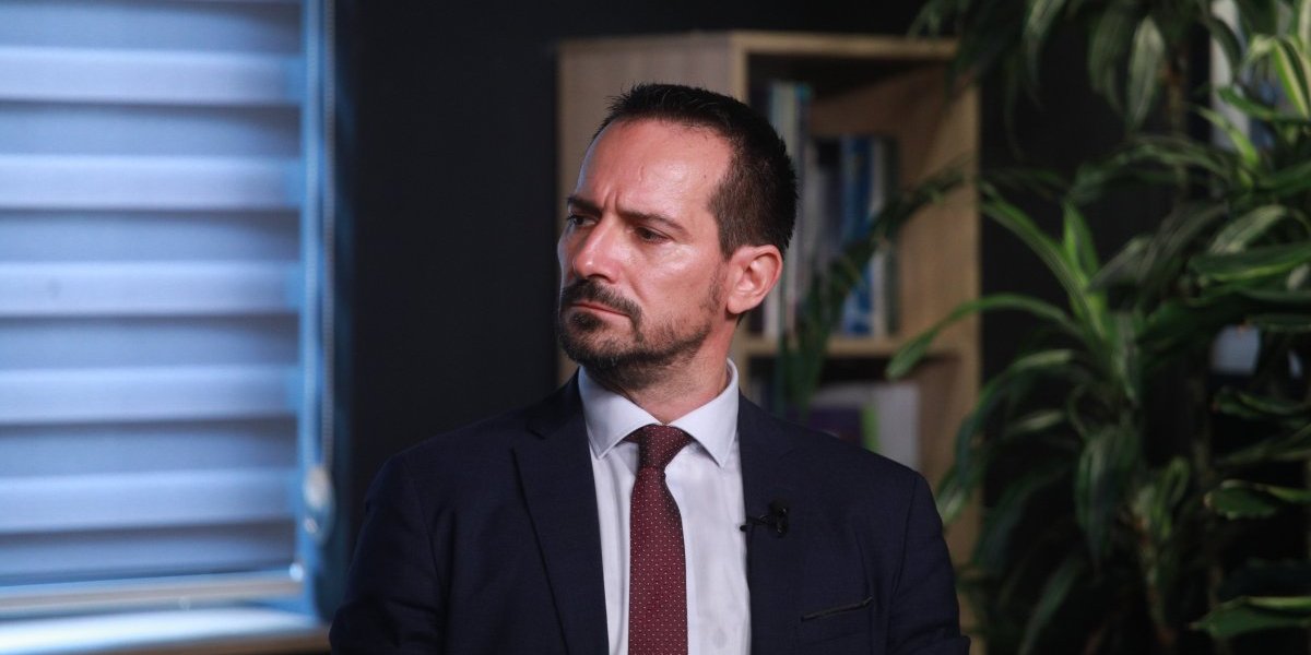 Vi ste nenadležna institucija: Blokader Tanasije Marinković brutalno isprozivao plenumaše (VIDEO)