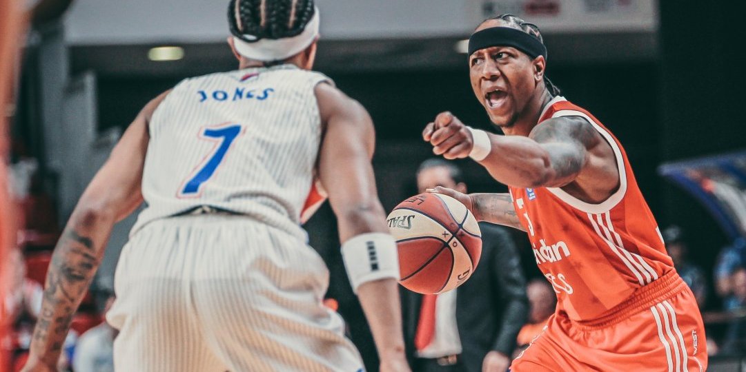 Zvezdin Amerikanac proslavio rođendan na treningu uz želje za što više osvojenih trofeja (VIDEO)