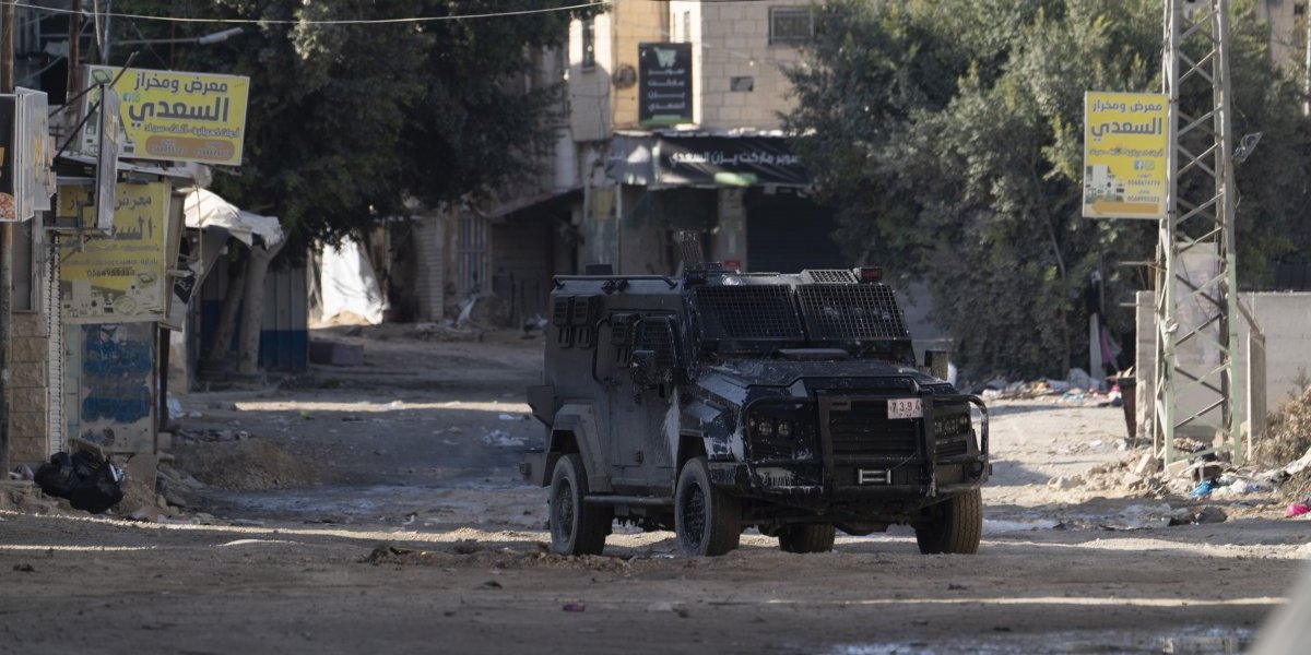 (VIDEO) Drama: Izraelci zapucali ka EU diplomatama - pucnji odjekuju ulicama, političari beže glavom bez obzira