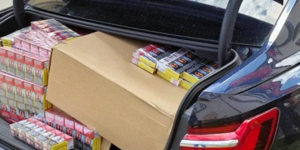 Jedna pakla je za vožnju dovoljna, on imao 3.000 više: Presretnut švercer kod Vranja (FOTO)