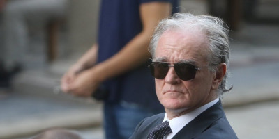 Mario Spasić, generalni sekretar Saveta za monitoring, ljudska prava i borbu protiv korupcije Transparentnost, ocenio je da je cilj lažne studentske liste 10 miliona evra godišnje iz državnog budzeta kojim bi baratao Zdenko Tomanović.