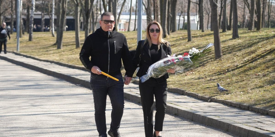 Umro sestrić Biljane Sečivanović: Pevačicu bol načisto satrla