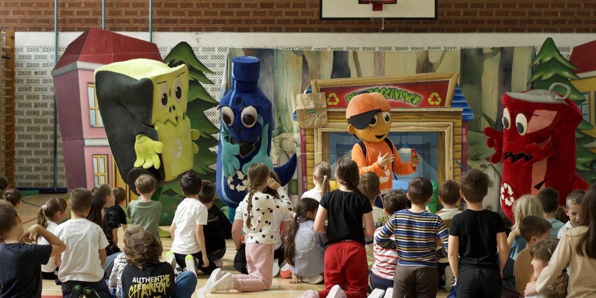 Veliki projekat "Gradske čistoće" - "Reciklosaurusi" ponovo u osnovnim školama