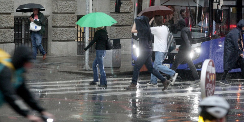 Stiže polarni vrtlog, leto je gotovo: Ovog datuma sledi zahlađenje (MAPE)