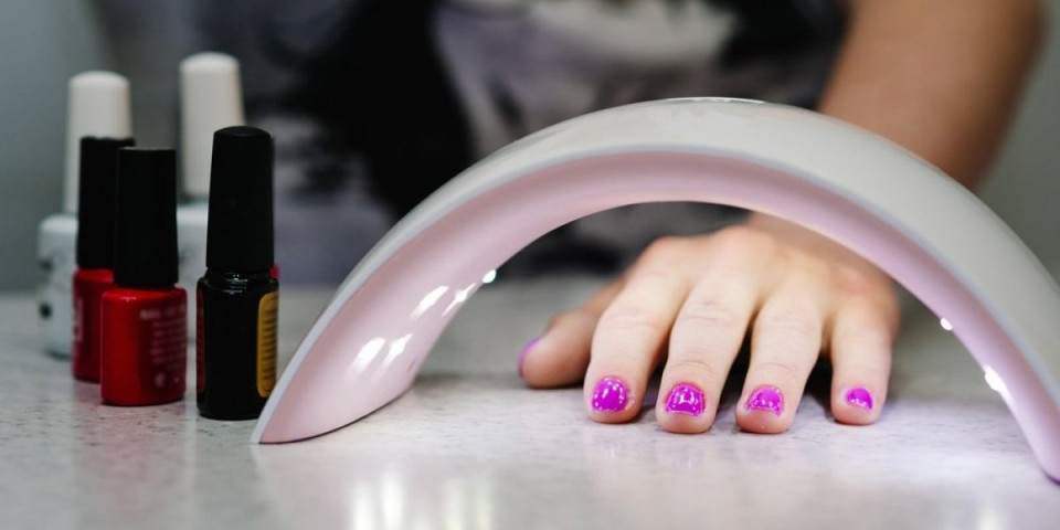 Telefoni ne prestaju da zvone: Manikirke u paklu - Ovo je jedino rešenje ako zabrane gel lak