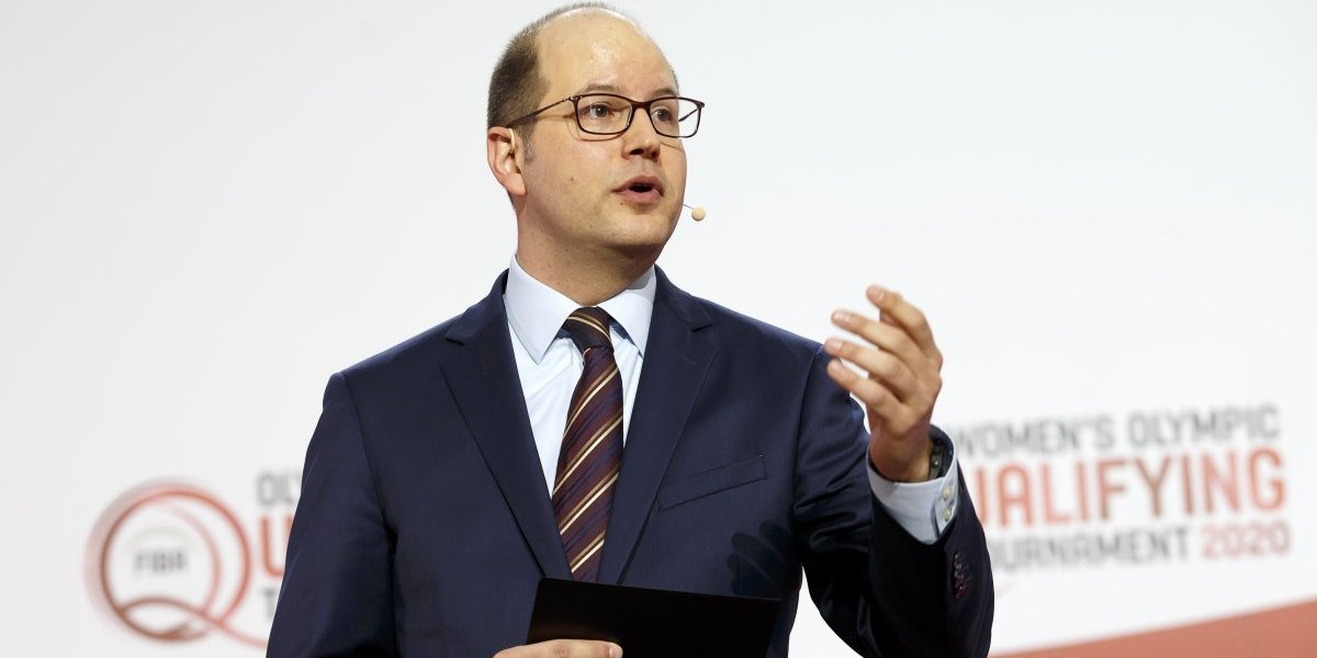 Hitno oglašavanje FIBA: Uvodimo nova pravila, Amerikanci neće moći da vode igrače bez garancija