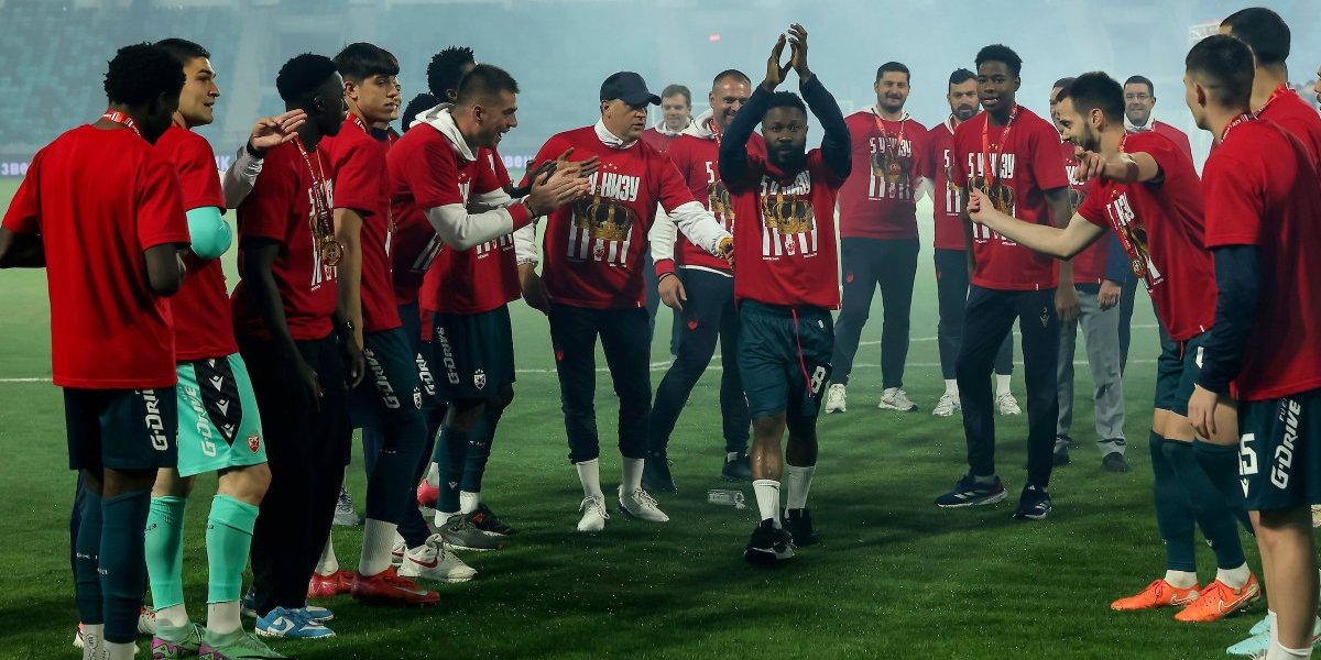 Crveno-beli predstavili novi dres za narednu sezonu...  (VIDEO)