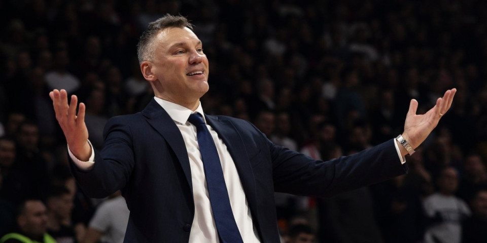 Šou Šarasa i Spanulisa za konferenciji: Pominjali Obradovića i poželeli jedan drugom sreću